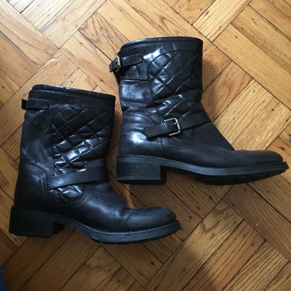 Aquatalia Black Quilted Leather Boots - Picture 6 of 6